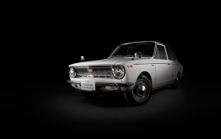 1966年誕生の初代カローラ