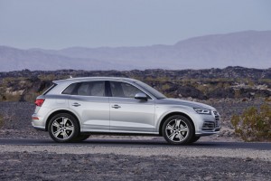 パリ・モーターショーで発表されたアウディQ5