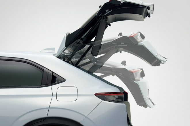 ハンズフリーアクセスパワーテールゲート