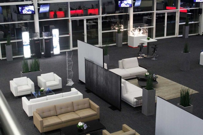 ゆったりと観戦するなら、『ポルシェチームラウンジ観戦チケット』がおすすめだ。