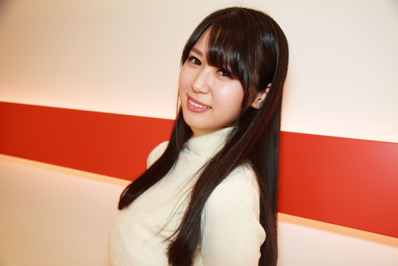 PONOS日本レースクイーン大賞2015グランプリを獲得した荒井つかささん。