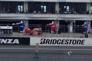 ピットの様子も見れちゃいます