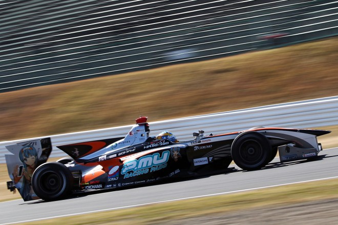 昨年、スーパーフォーミュラで王座を獲得し、カーナンバー1をつける石浦宏明（P.MU／CERUMO・INGING）