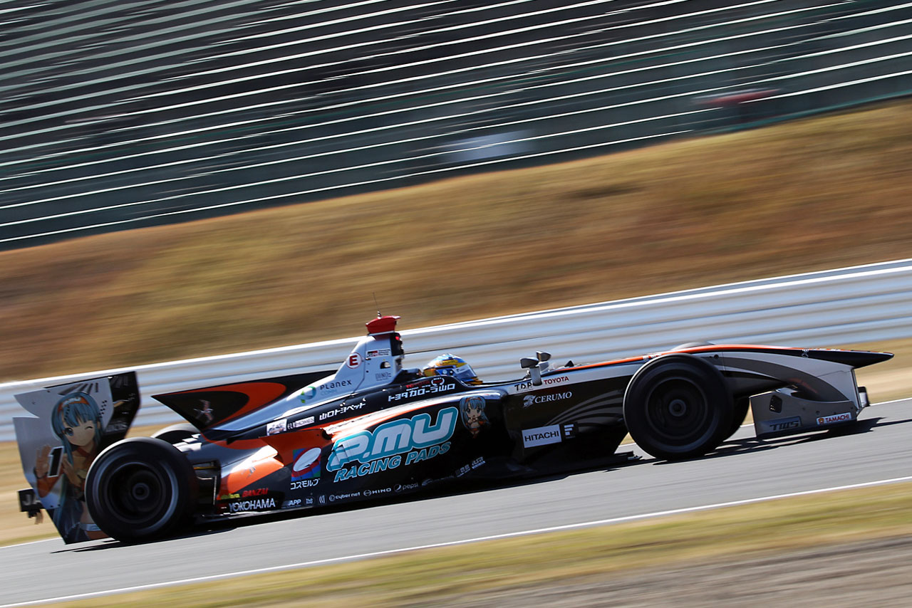 昨年、スーパーフォーミュラで王座を獲得し、カーナンバー1をつける石浦宏明（P.MU／CERUMO・INGING）