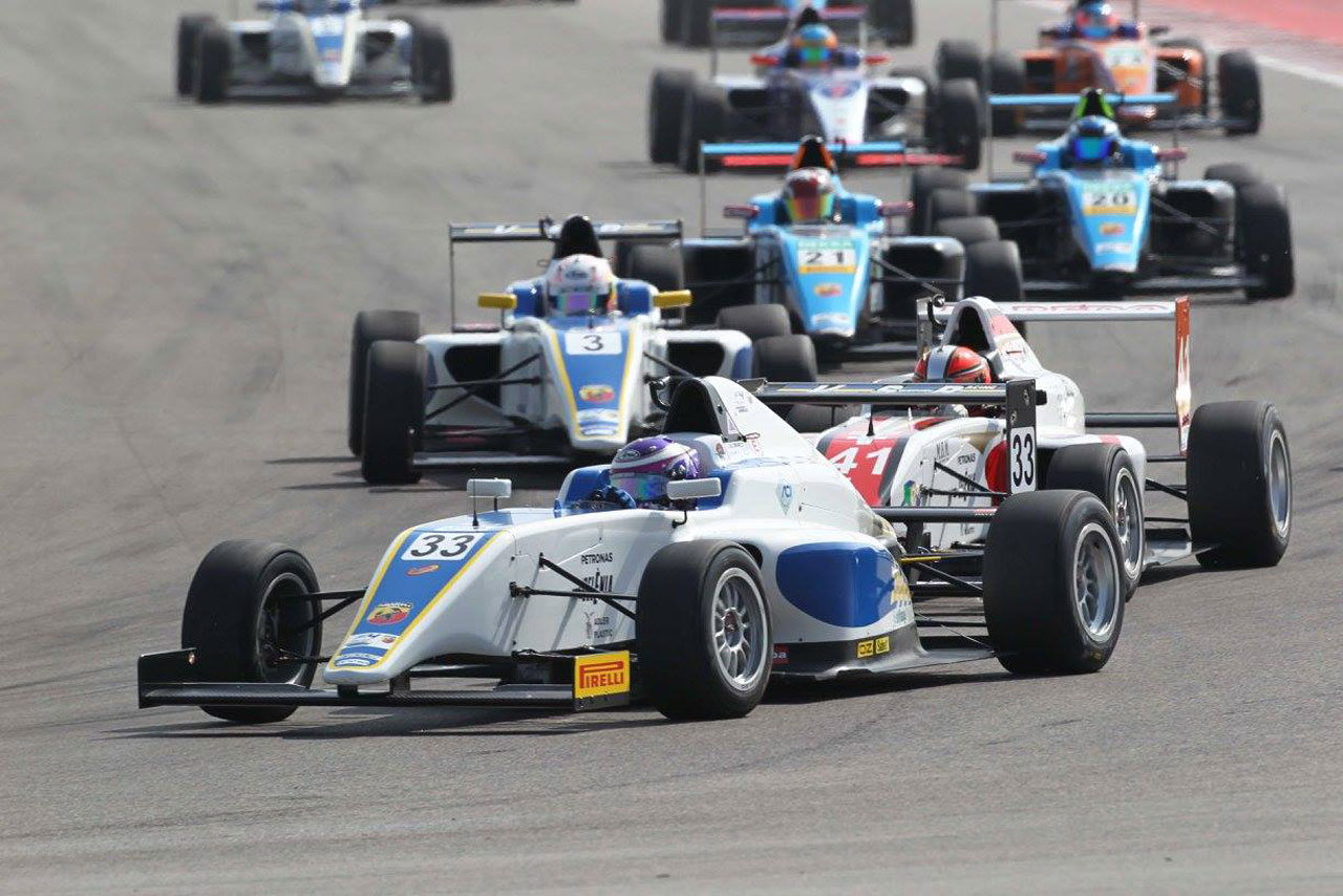 ヴィンチェンツォ・ソスピリ・レーシングからイタリアFIA-F4に参戦する佐藤万璃音
