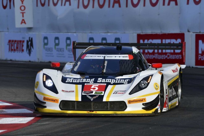 WSCC第3戦ロングビーチ　 ジョアオ・バルボサ／クリスチャン・フィッティパルディ組5号車コルベットDP