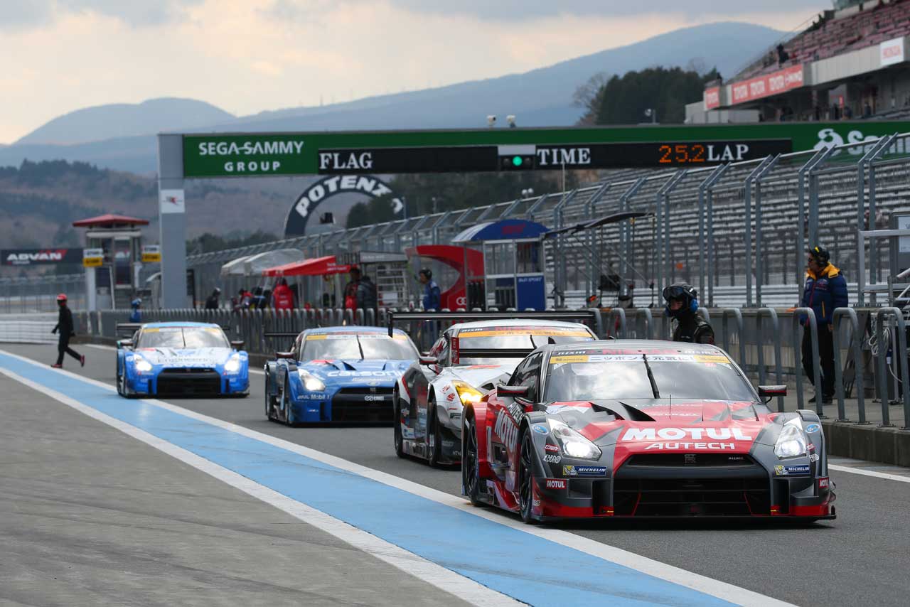 スーパーGT富士公式テストの様子