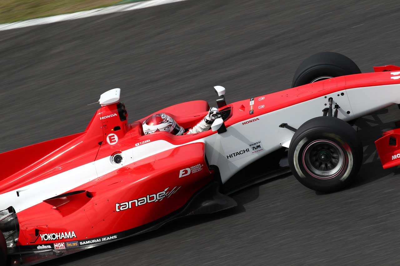 2016年スーパーフォーミュラ第1戦鈴鹿　伊沢拓也（REAL RACING）