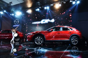 マツダ、新型クロスオーバーSUV「CX-4」