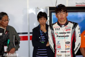 31号車TOYOTA PRIUS apr GT　中山雄一