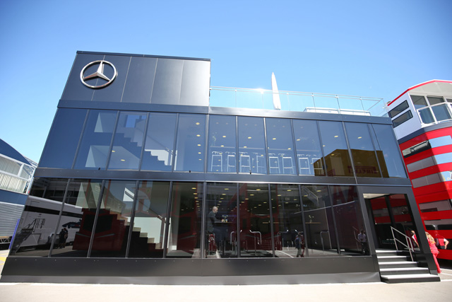 メルセデス AMG F1 モーターホーム