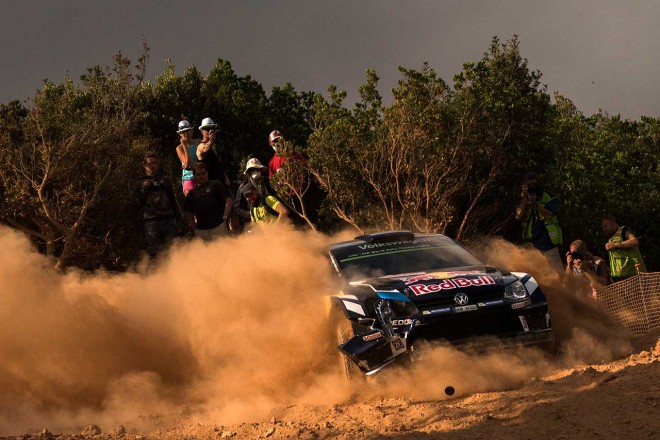 WRC第6戦イタリアは道幅が狭く、路面も砂に覆われている