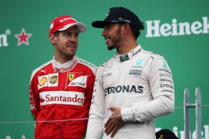 2016年F1第7戦カナダGP 優勝を飾ったルイス・ハミルトンと2位のセバスチャン・ベッテル 
