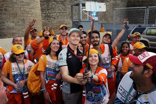 ニコ・ヒュルケンベルグ