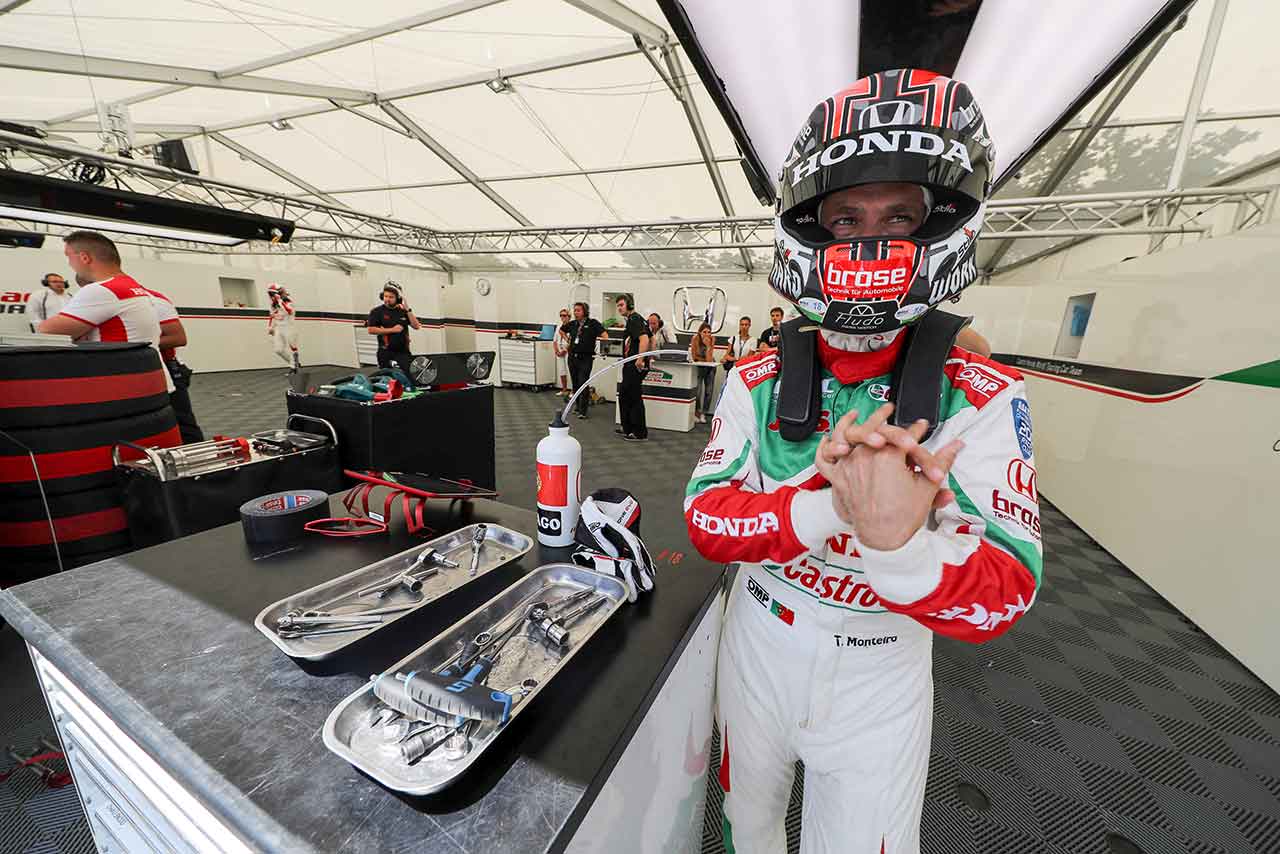 WTCCポルトガル　ティアゴ・モンテイロ（ホンダ・シビックWTCC）