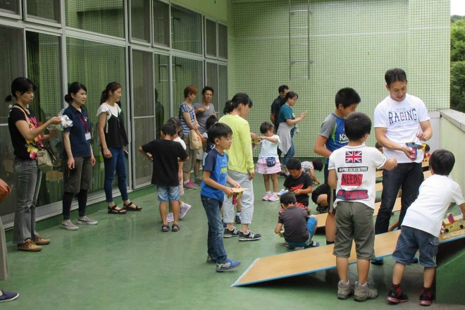 小暮卓史が『スペシャル科学工作』に参加。多くの子どもたちと触れ合った