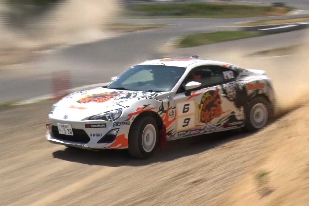 ダートラに参戦するD1ドライバー