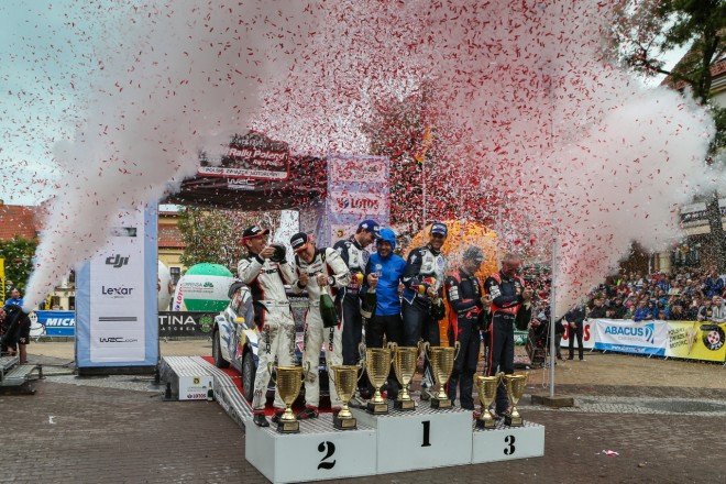 劇的な逆転劇でWRC2勝目を挙げたアンドレアス・ミケルセン（フォルクスワーゲン・ポロR WRC）