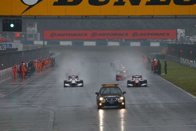 悪天候により、決勝レースが8周で終了となった全日本スーパーフォーミュラ選手権第2戦岡山