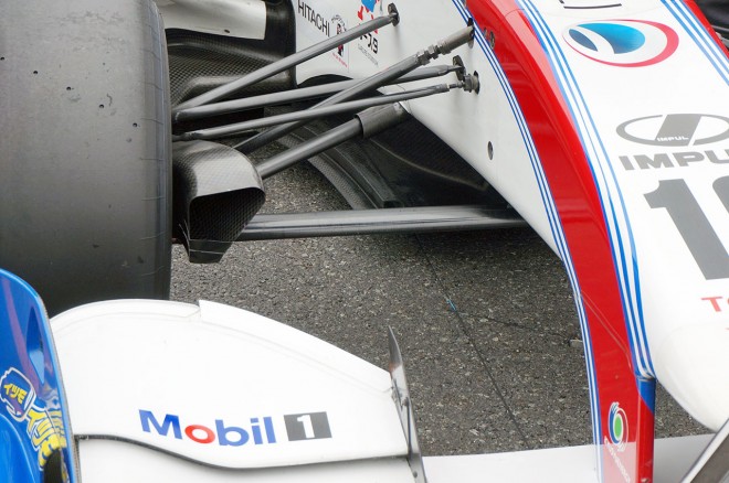 SF第3戦富士グリッド上のオリベイラ車。ブレーキダクトは一部テープで塞ぐ