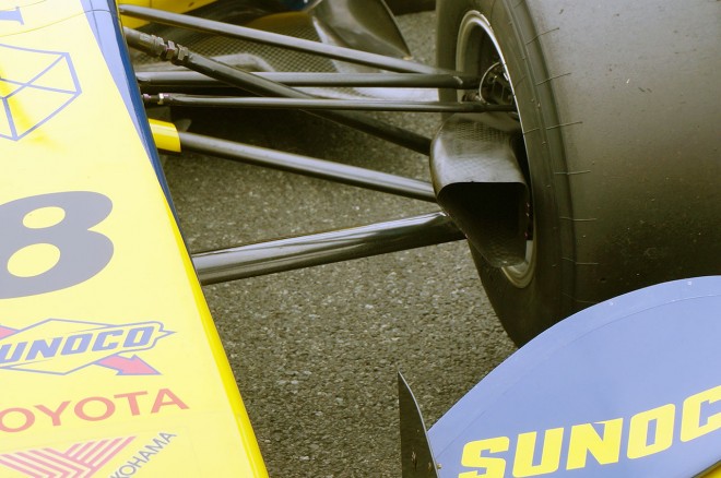 SF第3戦富士グリッド上の可夢偉車。ブレーキダクトはフルオープン