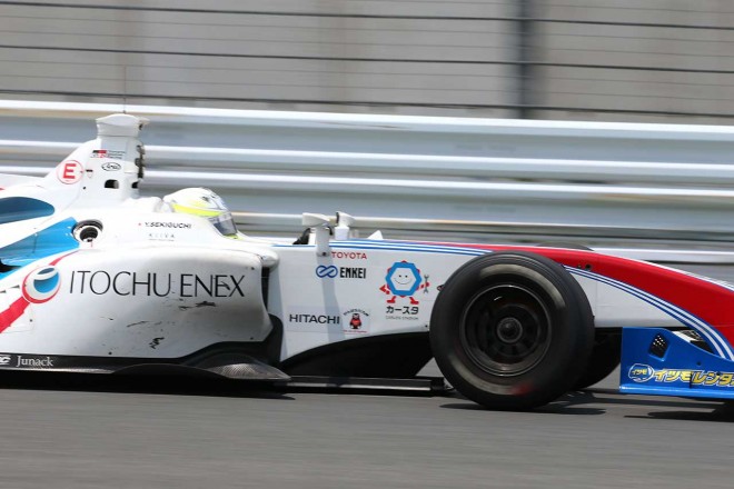 スーパーフォーミュラ富士メーカーテスト 従来の“ミディアムタイヤ”を使う関口雄飛（ITOCHU ENEX TEAM IMPUL）