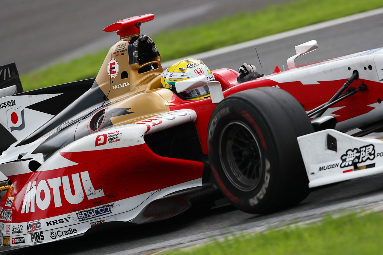 18日に富士スピードウェイでおこなれたメーカーテストで、各ドライバーはソフトタイヤで走行を重ねた