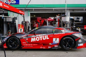2連勝でランキングトップを独走するMOTUL。このSUGOではウエイトハンデがきついがレースで入賞が狙えるか。