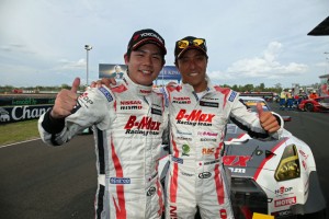 2015年のスーパーGT第3戦タイで優勝した高星明誠と星野一樹