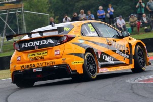 左フロントの磨耗に悩むドライバーが続出した