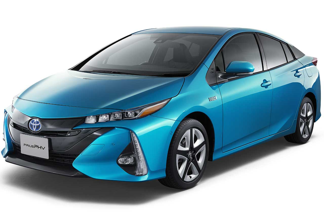 トヨタが今冬へ発売を延期した新型プリウスPHV