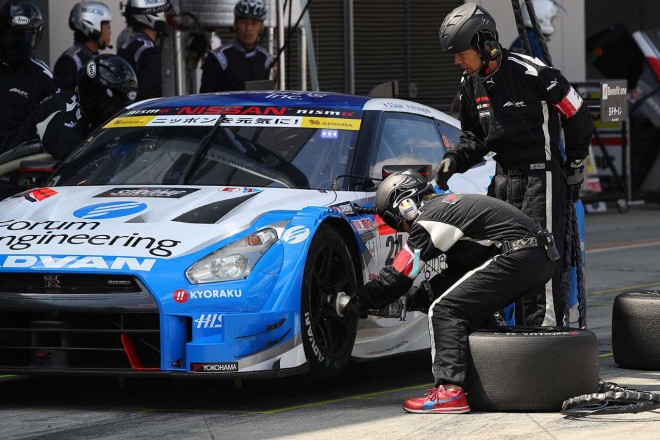 SUZUKA 1000kmでは最低5回のピットストップが義務付けられている