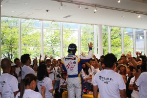 LEXUS TEAM WedsSport BANDOHのフリーマーケットの様子