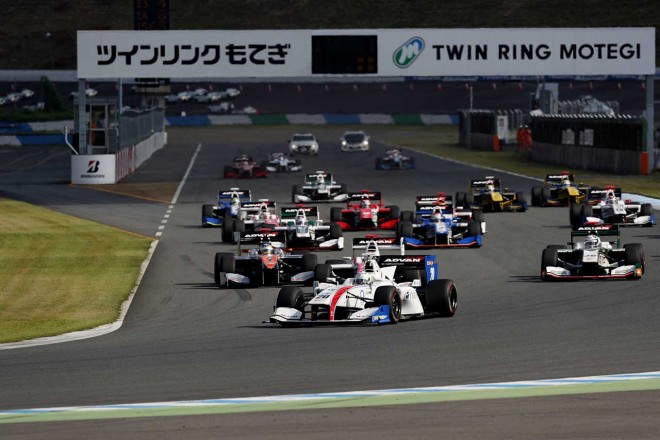 2016スーパーフォーミュラ第4戦もてぎ　決勝スタート