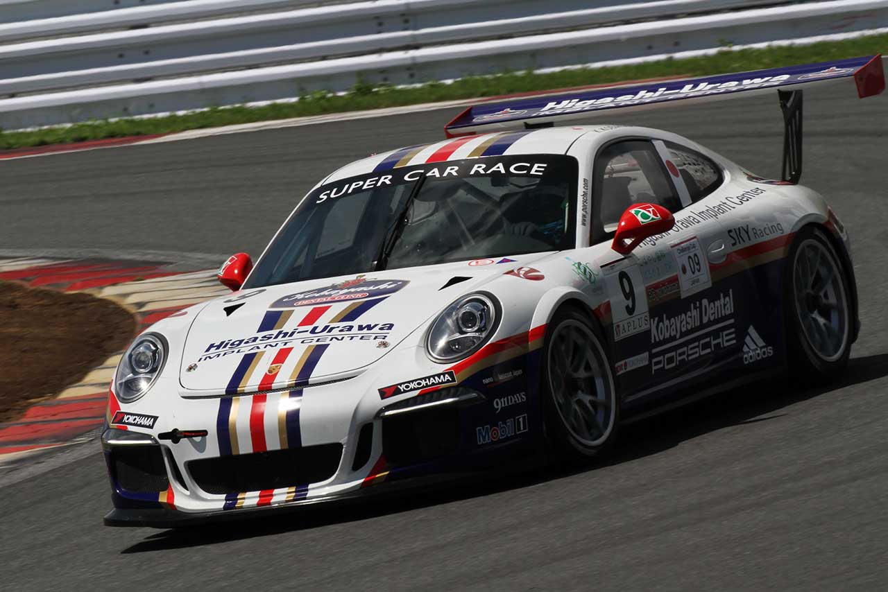 スーパーカーレース第3戦　クラス2優勝　こばやし歯科KRM 911 CUP