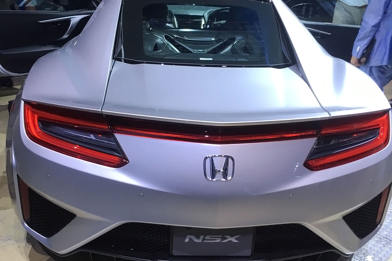 初代と同様、新型NSXはミッドシップエンジンを搭載する