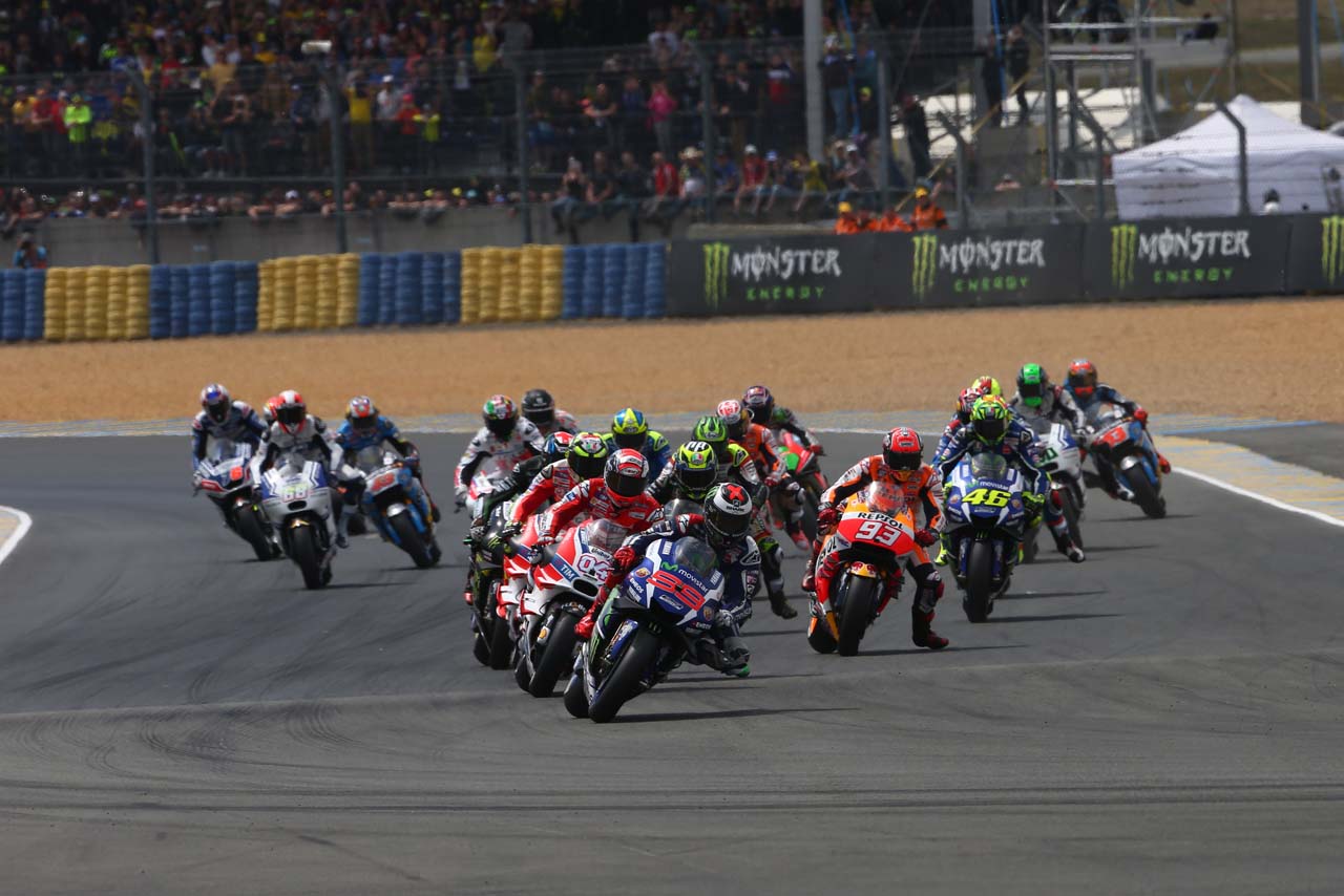 2015MotoGP日本GP スタートシーン