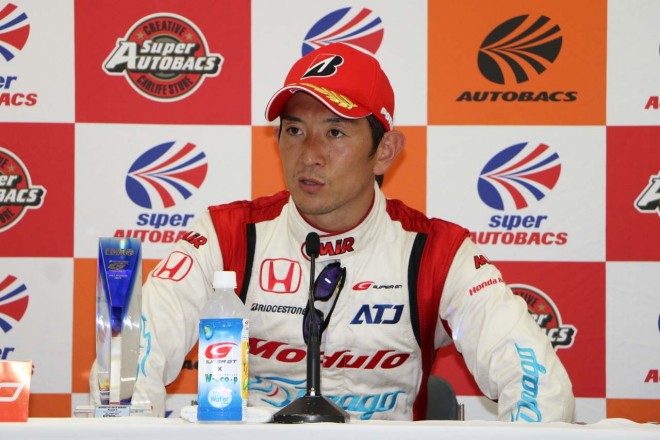 GT500クラスのポールポジションを獲得した武藤英紀