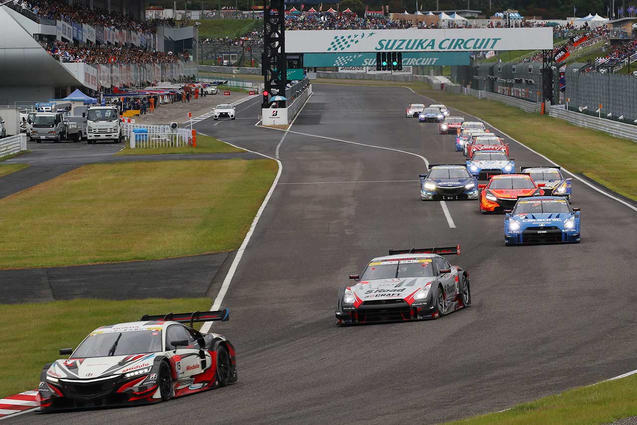 GT500決勝スタート