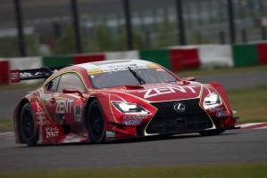 今季初勝利を挙げたZENT CERUMO RC F 38号車