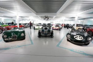 コレクションホールにはC-Type、D-typeに囲まれるようにニューマシンが置かれた