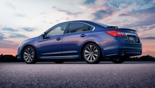 レガシィB4の特別限定車「B4 SporVita(スポルヴィータ)」