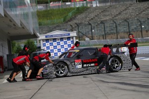 レクサスLC500＆ニッサンGT-Rの17年規定車両が鈴鹿でシェイクダウン