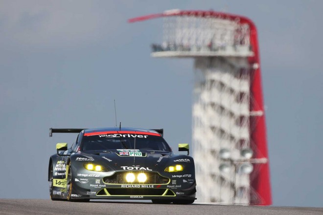 アストンマーチンV8バンテージ