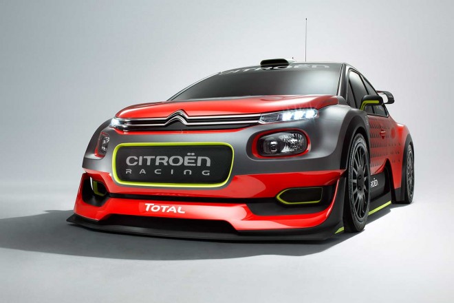 テスト中のC3 WRCとは形状の異なるリヤウイングが装着されている