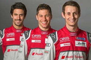 8号車アウディR18をドライブするルーカス・ディ・グラッシ/ロイック・デュバル/オリバー・ジャービス