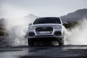 パリ・モーターショーで発表されたアウディQ5