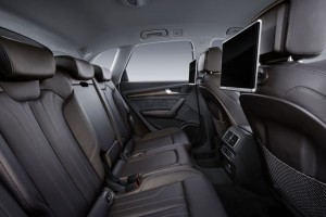 パリ・モーターショーで発表されたアウディQ5