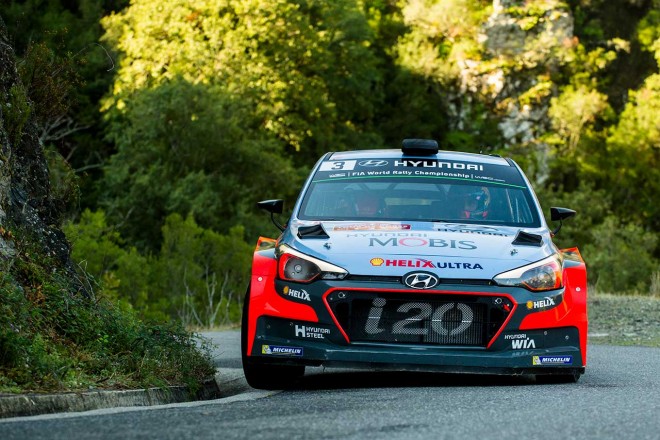 WRC第10戦ツール・ド・コルス ティエリー・ヌービル（ヒュンダイi20 WRC）