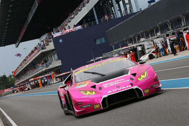 63号車DIRECTION 108 HURACAN